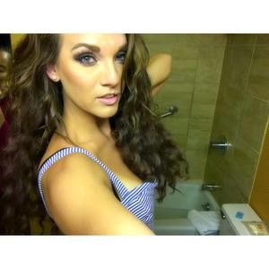 Meet your Posher, Michaela